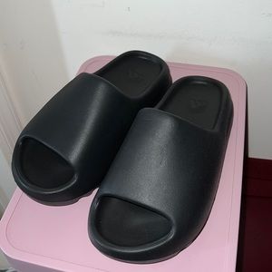 Onyx Yeezy Slides